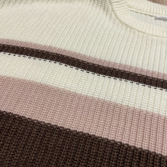 {Garage} Multi Color Knit Cropped Sweater Size Large - Picture 9 of 14